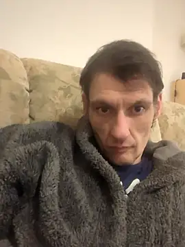 Snapshot of maciej chatting on 02-12-25, 10:48 maciej online show from 02-12-25, 10:48