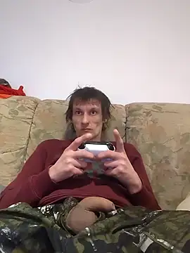 Snapshot of maciej chatting on 02-17-25, 10:36 maciej online show from 02-17-25, 10:36