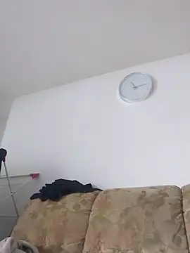 Snapshot of maciej chatting on 09-25-25, 06:50 maciej online show from 09-25-25, 06:50