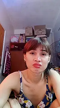 QueenSoreal online show from 02-22-25, 04:09