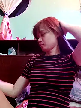 QueenSoreal online show from 10-18-25, 04:30