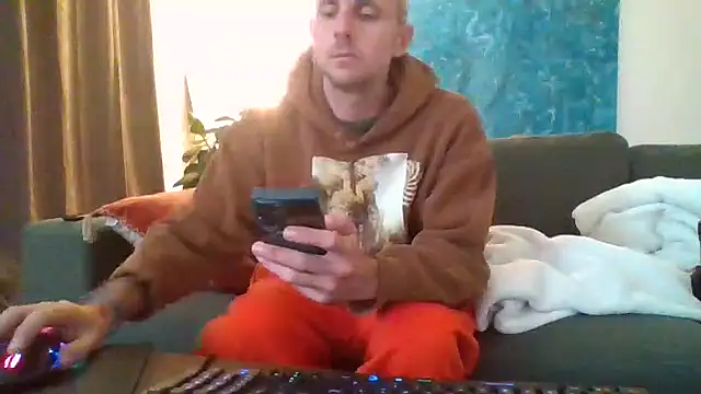 Snapshot of verylargecock chatting on 09-23-25, 03:26 verylargecock online show from 09-23-25, 03:26