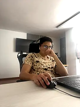 jean283829 online show from 12-03-25, 03:43