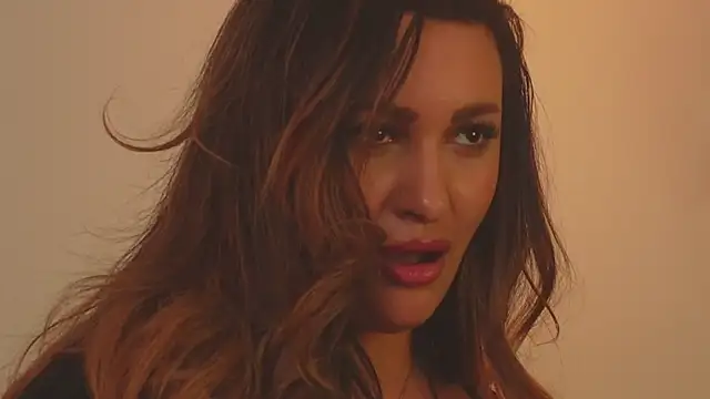 YaaraCollins online show from 03-10-25, 03:01