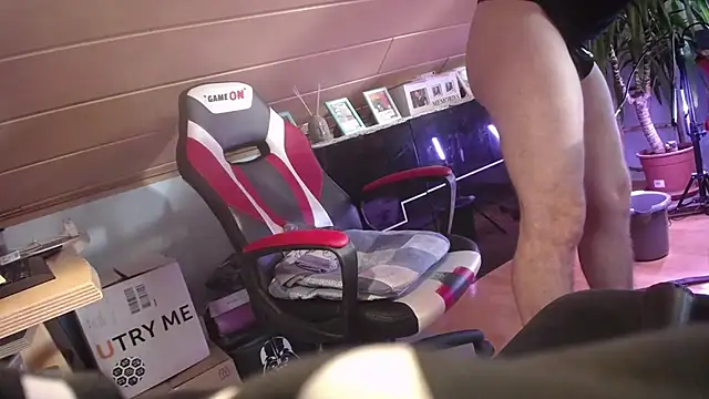 Snapshot of LackAddicted chatting on 01-07-25, 02:30 LackAddicted online show from 01-07-25, 02:30