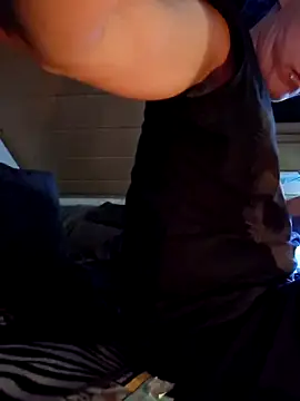 Snapshot of LackAddicted chatting on 01-08-25, 11:30 LackAddicted online show from 01-08-25, 11:30