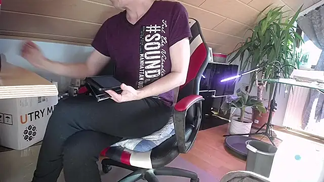 Snapshot of LackAddicted chatting on 01-13-25, 11:52 LackAddicted online show from 01-13-25, 11:52