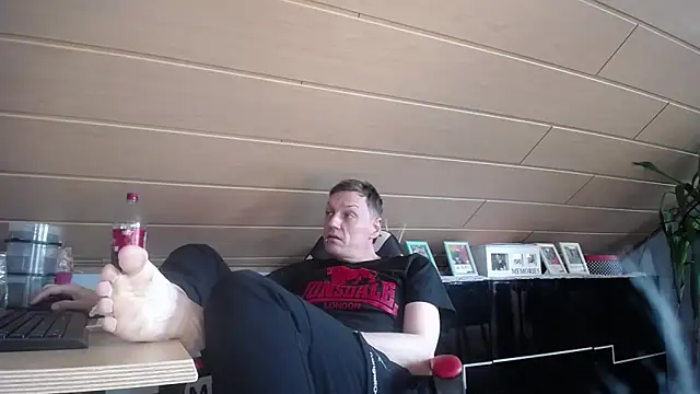 Snapshot of LackAddicted chatting on 03-08-25, 12:30 LackAddicted online show from 03-08-25, 12:30