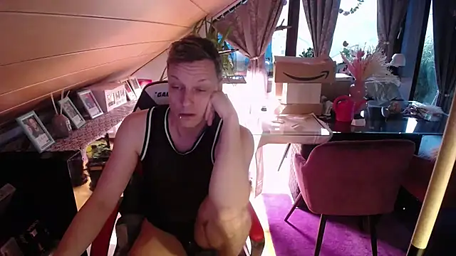 Snapshot of LackAddicted chatting on 03-22-25, 05:49 LackAddicted online show from 03-22-25, 05:49