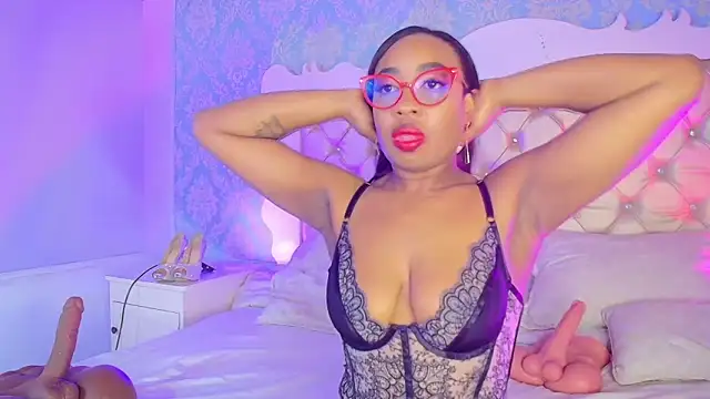 Snapshot of CaseyMoon chatting on 04-02-26, 12:36 CaseyMoon online show from 04-02-26, 12:36