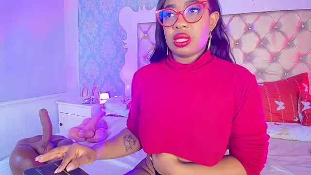 Snapshot of CaseyMoon chatting on 04-11-26, 12:42 CaseyMoon online show from 04-11-26, 12:42