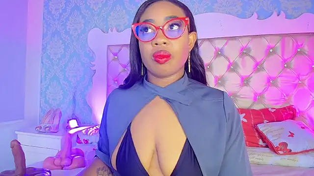 Snapshot of CaseyMoon chatting on 04-16-26, 12:39 CaseyMoon online show from 04-16-26, 12:39