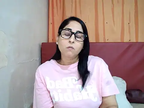 Indiankushy online show from 10-30-25, 04:19