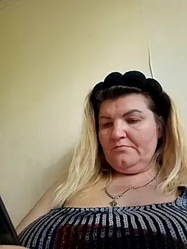 Snapshot of VeronikaBless chatting on 09-15-25, 12:38 VeronikaBless online show from 09-15-25, 12:38