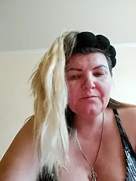 Snapshot of VeronikaBless chatting on 09-16-25, 01:34 VeronikaBless online show from 09-16-25, 01:34