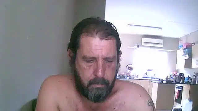 Snapshot of TryingWind chatting on 12-22-25, 12:02 TryingWind online show from 12-22-25, 12:02