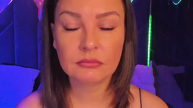 Snapshot of MilenaMellow chatting on 10-16-25, 08:32 MilenaMellow online show from 10-16-25, 08:32