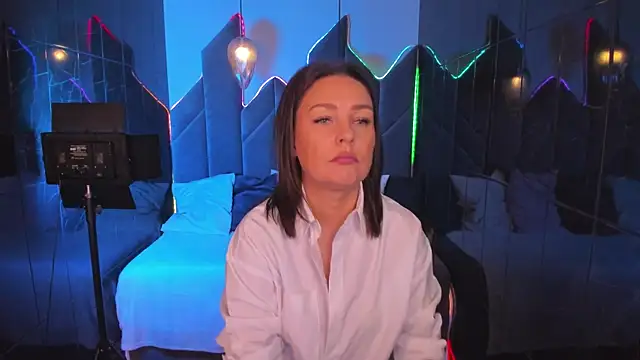 Snapshot of MilenaMellow chatting on 10-30-25, 08:31 MilenaMellow online show from 10-30-25, 08:31