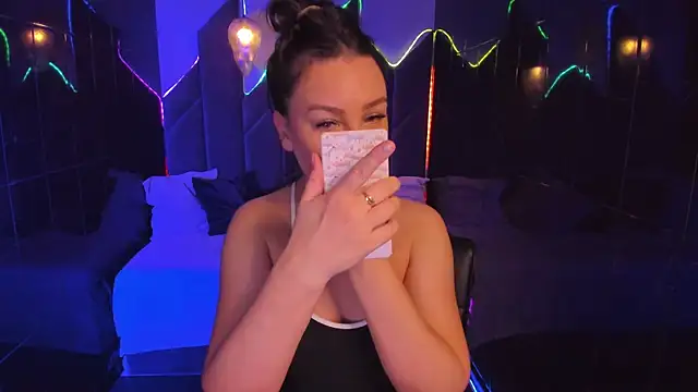 Snapshot of MilenaMellow chatting on 11-13-25, 08:41 MilenaMellow online show from 11-13-25, 08:41