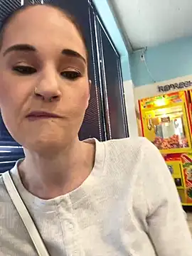 lolabunny9 online show from 02-02-25, 05:26