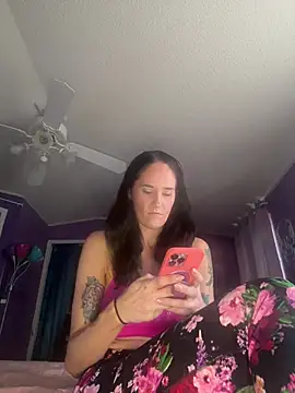 lolabunny9 online show from 02-12-25, 04:11