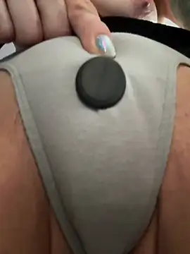 lolabunny9 online show from 03-11-25, 01:01