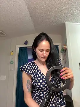 lolabunny9 online show from 03-21-25, 01:56