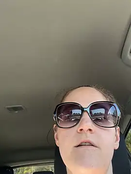 Snapshot of lolabunny9 chatting on 02-06-26, 07:06 lolabunny9 online show from 02-06-26, 07:06