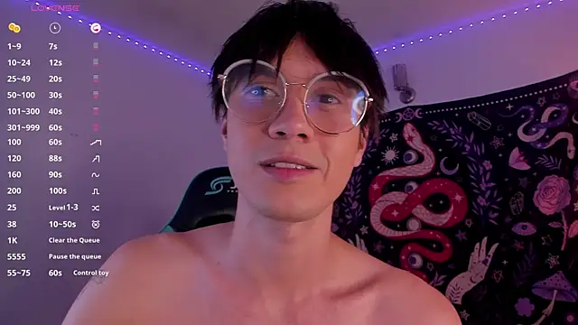 Snapshot of LeaneSeb chatting on 01-11-25, 12:12 LeaneSeb online show from 01-11-25, 12:12