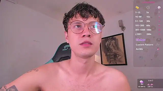 Snapshot of LeaneSeb chatting on 11-09-25, 08:07 LeaneSeb online show from 11-09-25, 08:07