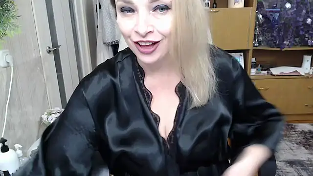 Mika Passion online show from 10-11-25, 07:51