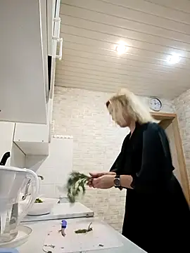 Mika Passion online show from 11-02-25, 09:22