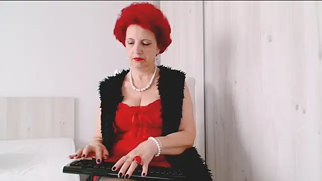 Snapshot of MilfSupreme chatting on 10-09-25, 11:30 MilfSupreme online show from 10-09-25, 11:30