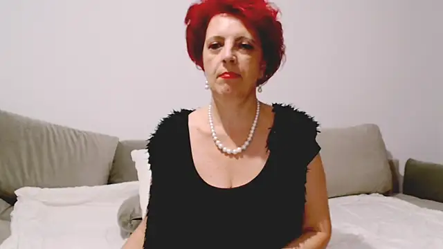 Snapshot of MilfSupreme chatting on 10-24-25, 07:54 MilfSupreme online show from 10-24-25, 07:54
