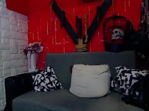 Snapshot of MistressRachelle chatting on 02-15-25, 10:31 MistressRachelle online show from 02-15-25, 10:31