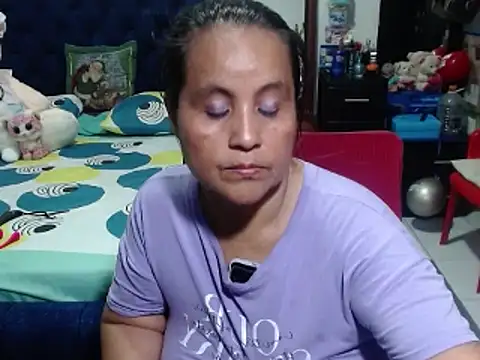pervert mommy  online show from 12-24-24, 02:22