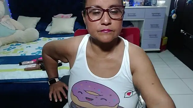 pervert mommy  online show from 03-05-26, 09:27