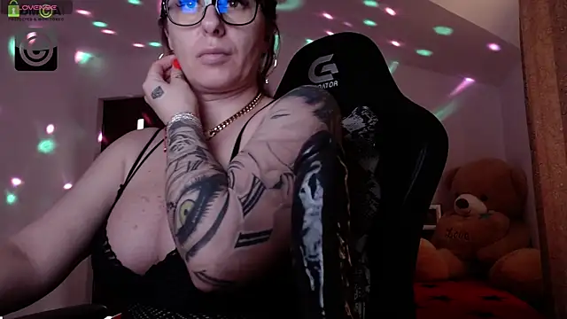 SonyaDevon online show from 12-23-24, 10:21