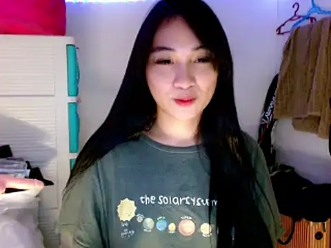 SweetLilly 18 online show from 03-18-25, 06:48