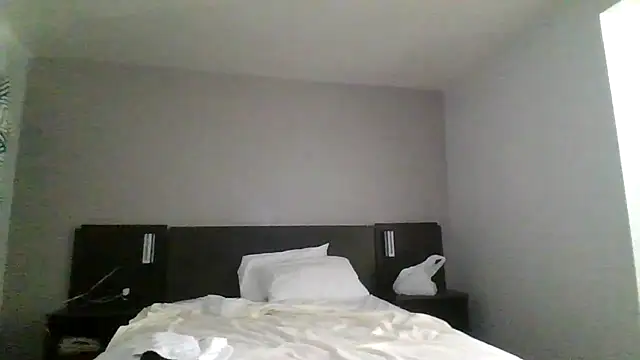 Snapshot of laylastarz chatting on 10-30-25, 05:46 laylastarz online show from 10-30-25, 05:46