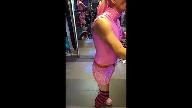 Snapshot of fetishboyzz chatting on 09-30-25, 11:43 fetishboyzz online show from 09-30-25, 11:43