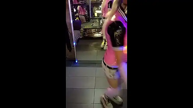 Snapshot of fetishboyzz chatting on 11-16-25, 01:22 fetishboyzz online show from 11-16-25, 01:22