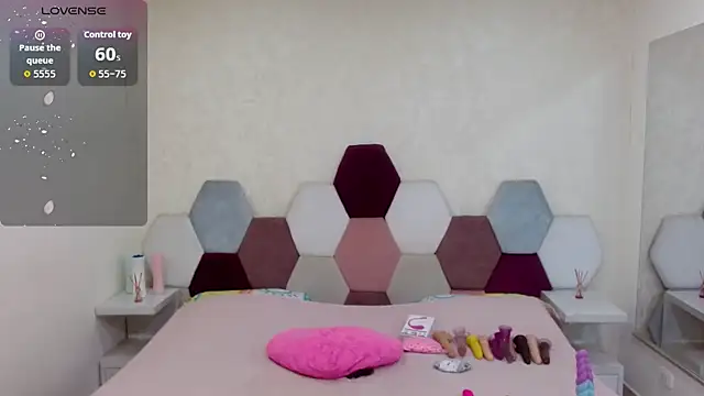 angel blue online show from 10-14-25, 04:52