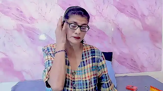 IndianAllure online show from 10-10-25, 05:39
