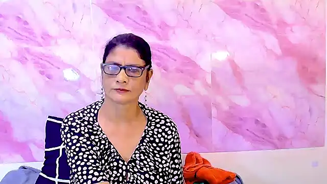 IndianAllure online show from 10-20-25, 05:30