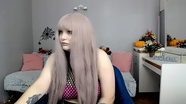 Estheri online show from 11-04-25, 07:40