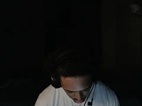 Snapshot of Rompeortoxxx chatting on 01-13-26, 05:02 Rompeortoxxx online show from 01-13-26, 05:02