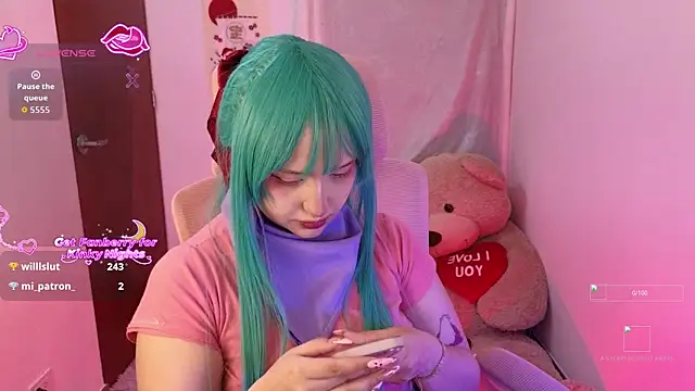 Snapshot of KuroChan420 chatting on 10-24-25, 11:34 KuroChan420 online show from 10-24-25, 11:34