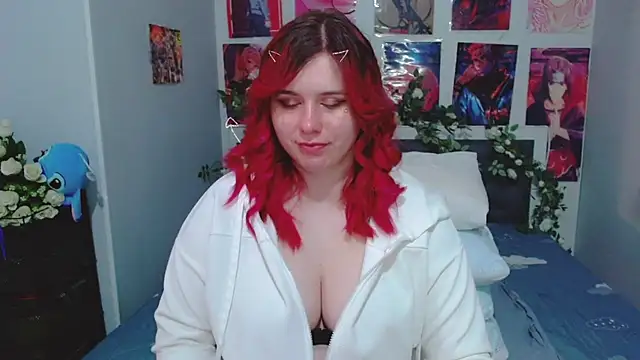 Snapshot of MikaMoonn chatting on 02-13-25, 02:56 MikaMoonn online show from 02-13-25, 02:56