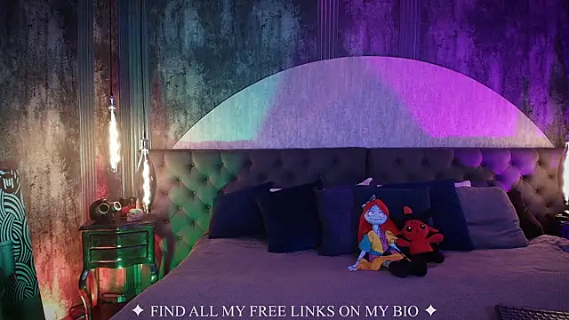 Charlotte Germanotta  online show from 01-17-26, 06:44